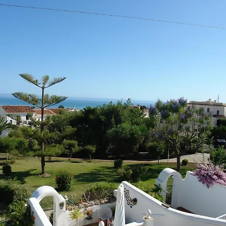 Jardines De 18 Menyber بيت للعطل نيرخا
