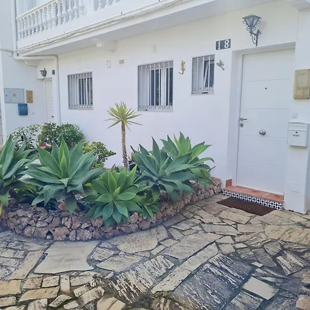 بيت للعطل Jardines De 18 Menyber نيرخا